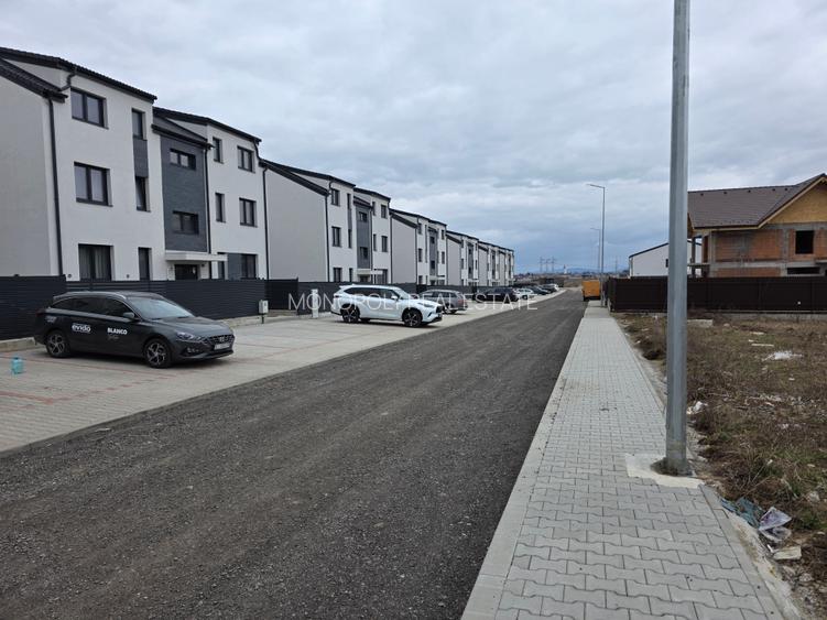 Teren cu utilități Sânpetru - 3