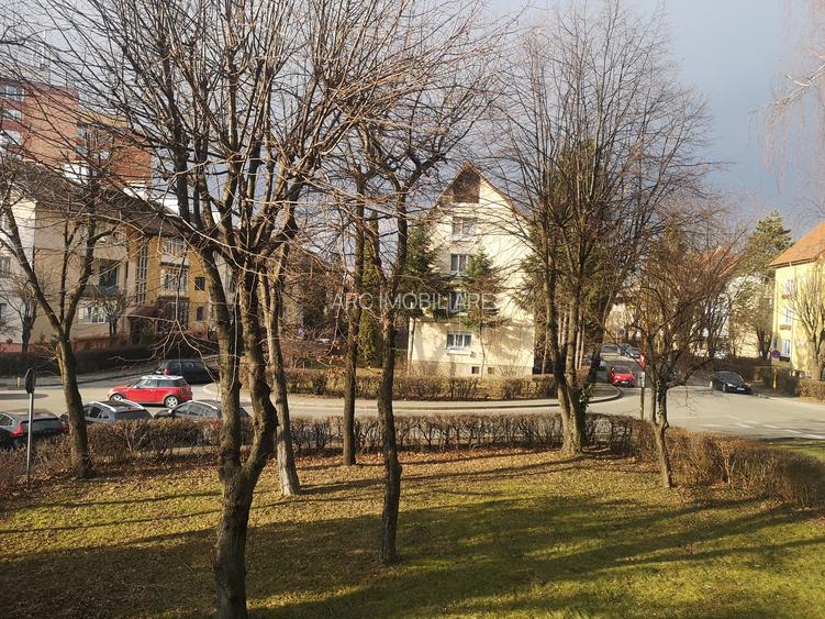 Garsoniera amplasata la etajul 1,zona Calea București - 9