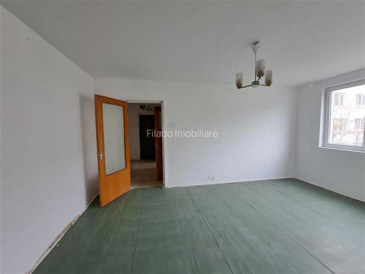 Vanzare apartament 3 camere metrou 1 Decembrie 1918 - 4