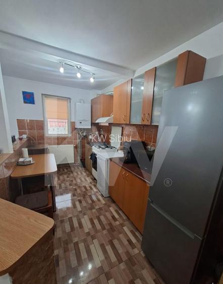 Apartament 3 camere ,2 bai,2 balcoane de vanzare 75mp TEREZIAN - 2