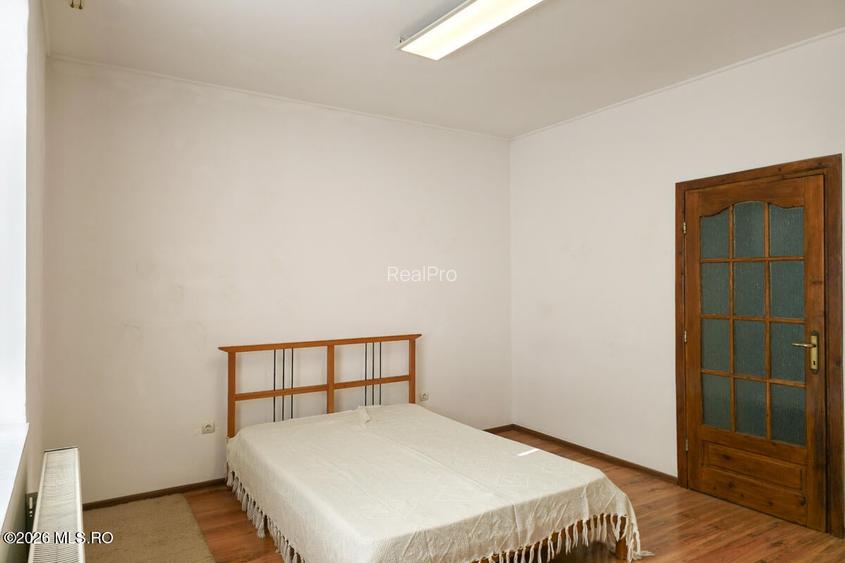 Lunei - Ion Neculce, 2 Apartamente. Mansarda 157 mp. Anexe, Lot 475 mp - 5