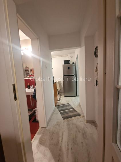 Navodari- 2 camere 50mp, mobilat-utilat, centrala gaze- 63.000euro - 28