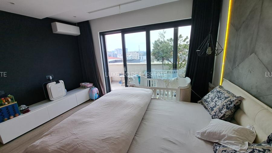 APARTAMENT 4 CAMERE CU SCARA INTERIOARA TIP LOFT -ULTRA LUX - 35