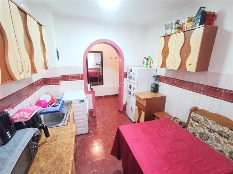 Apartament 2 camere, semimobilat, etaj 3 din 4, zona Piata Sud - 2