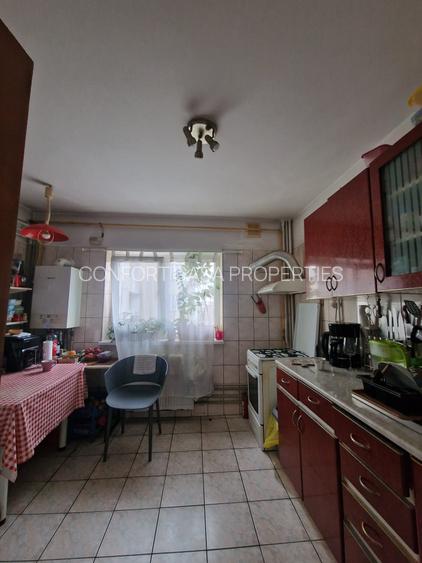 Vitan Mall - Apartament 3 camere - hol H - 2 bai - centrala termica - et4/8 - 2