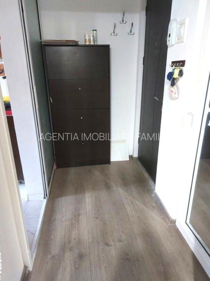 Apartament luminos, 2 camere, semidecomandat, etaj 2 – Tiglina 2 - 6