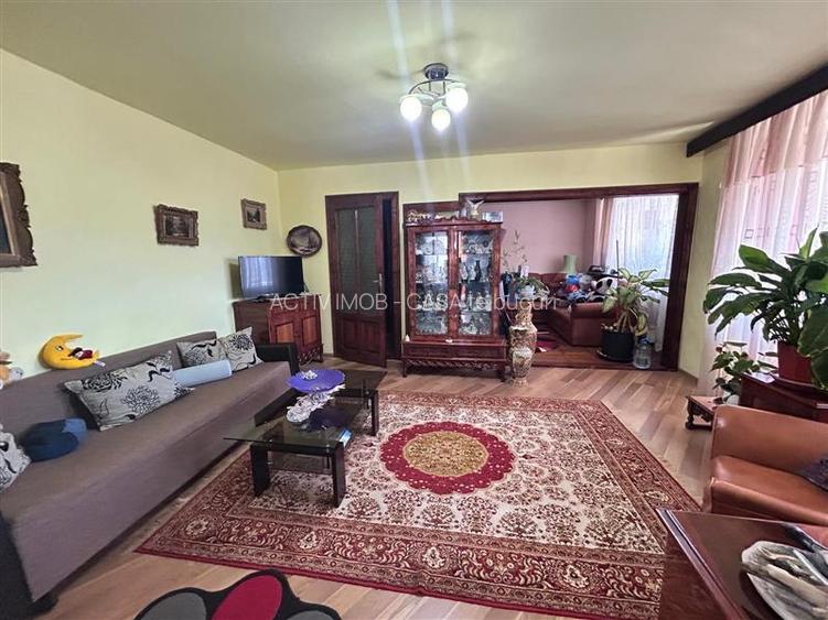 Resita, 4 Cam, cf.1 Sporit, semidec.Ultracentral. - 2