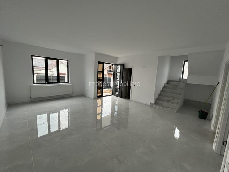 Exclusivitate! Vila P+M, 4 camere, la cheie, zona deosebita, Valu lui Traian! - 3