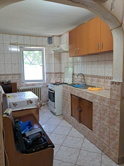 Rahova-strada Dunavat etaj 1/4 - 5
