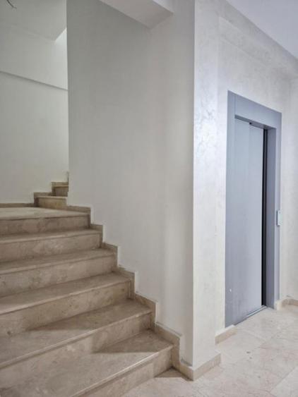 Spații moderne de birouri , 4 camere, 121 mp., PARCARE PROPRIE, cladire 2026