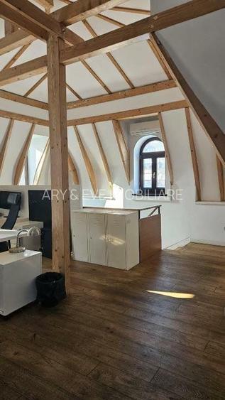 Mansardă de Prestigiul într-o Vilă Monument Istoric | Universitate - Rosetti - 9