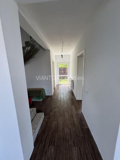 Casa/Vila 4 camere - 7