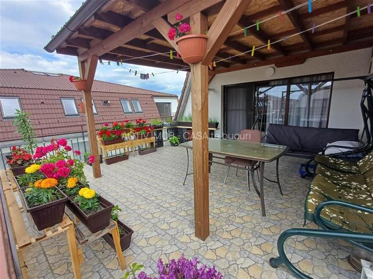 Apartament 4 camere 2 bai terasa mare de vanzare - 11