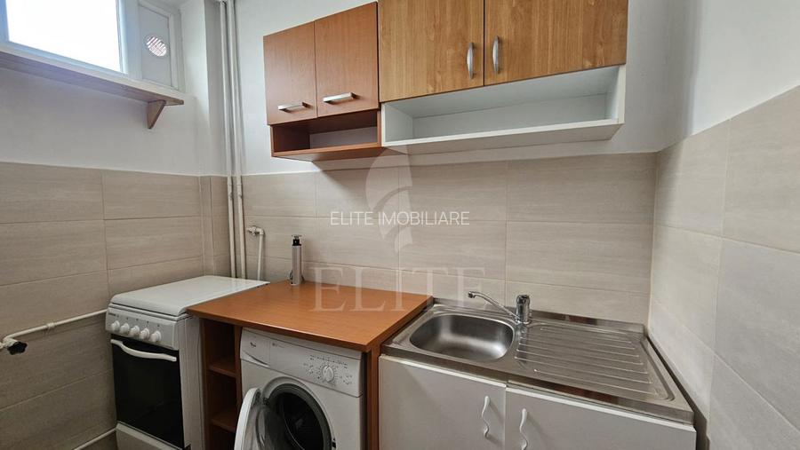 Garsoniera în zona Complex Mercur - str. Detunata - 9