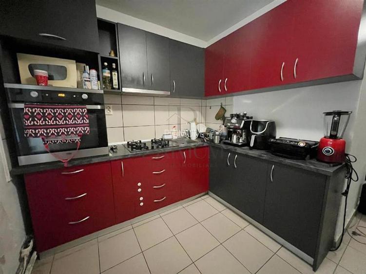 GIROCULUI -3 CAM -RENOVAT -DECOM. -CENTRALA/AC -SPATIOS -BOXA - 6