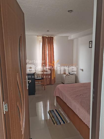 Casa parter+mansarda si teren in Lipovat, Vaslui - 9
