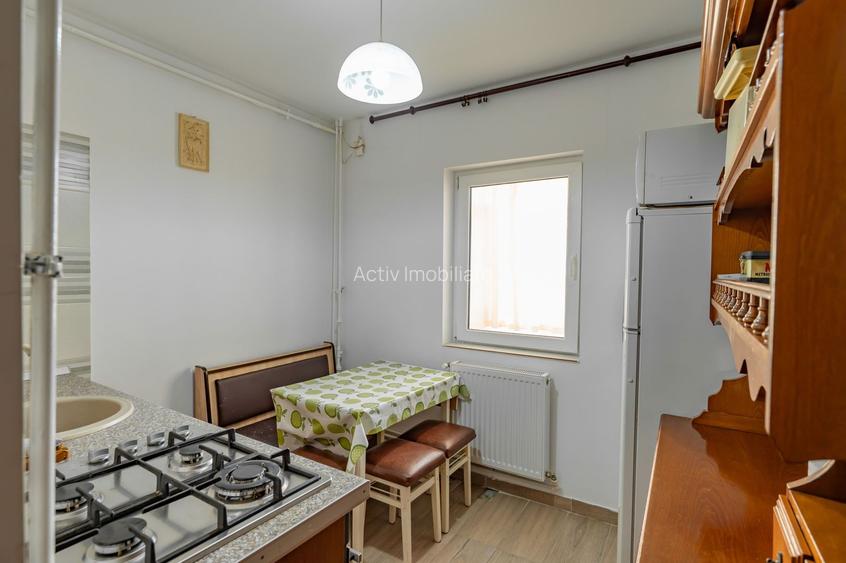 INEL 2 – Dezrobirii – 3 camere decomandate, 2 bai, etaj 3/4, bloc 1987 - 19