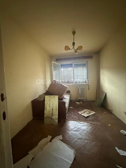 81900 euro!!! 3 camere cu centrala .. etaj 3 .. zona Dacia - 4
