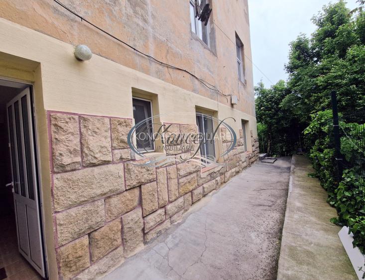 Apartament in imobil interbelic, str. Emil Racovita - 16