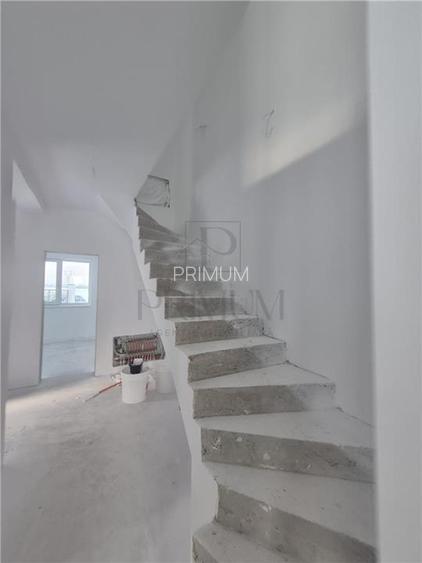 Duplex spatios - 4 dormitoare - zona in plina dezvoltare. - 5