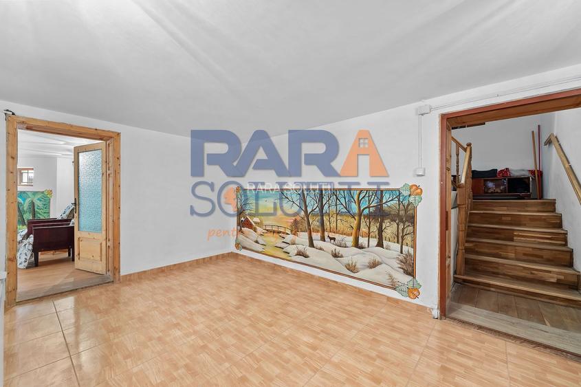 Vilă cu 6 dormitoare, 2 garaje, anexe multiple - 2076 mp teren - 17