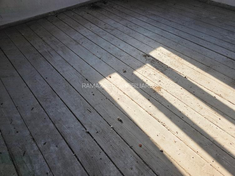 Judetul Prahova, in Poienarii Burchii, conac neoromanesc si teren 2.800 mp - 18