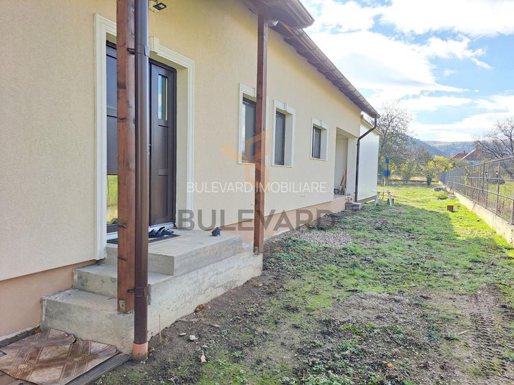 Casa noua + atelier 49 mp + teren 1030 mp! - 3