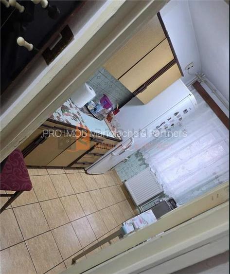 Apartament 2 camere cf 2 semidecomandat zona Crang - 3