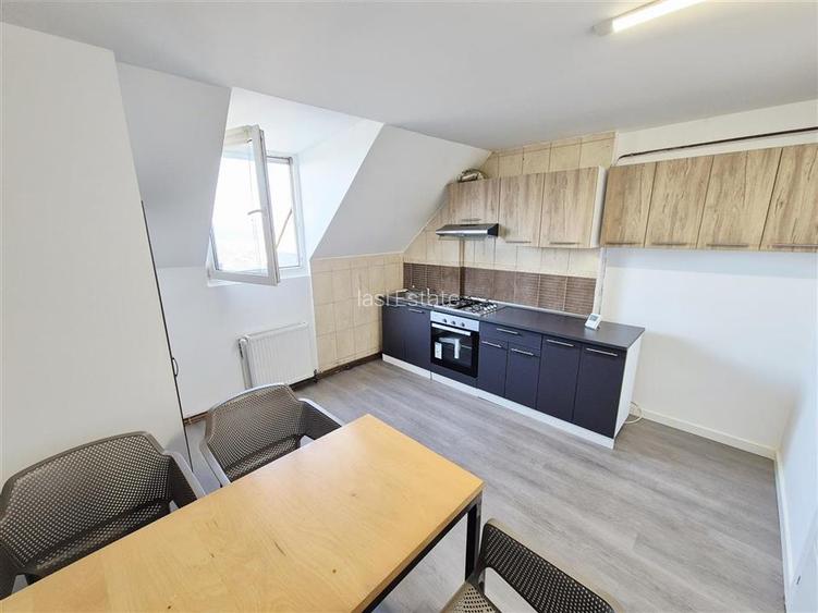 Apartament cu 3 camere de vanzare - 9