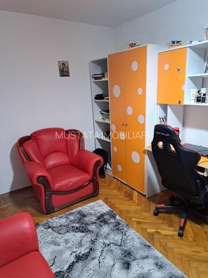 - Apartament 3 camere, suprafata totala 81mp, zona Strada Garii. Etaj 1. - 3