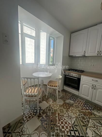 Apartament 3 camere Sala Palatului +pod , aporape de metrou - 9