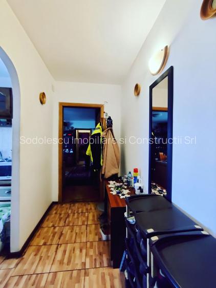 APARTAMENT SEMIDECOMANDAT  2 CAMERE CALEA ARADULUI - 4