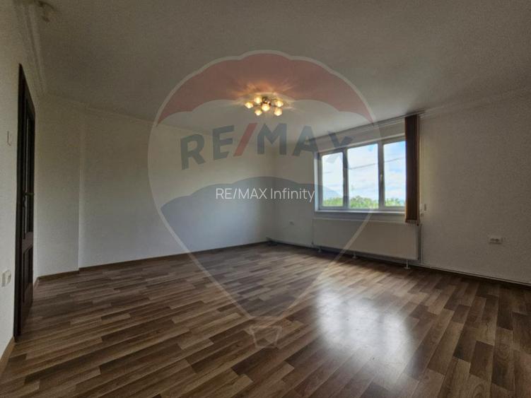 Casă / Vilă cu 4 camere de închiriat în zona Andrei Muresanu - 4