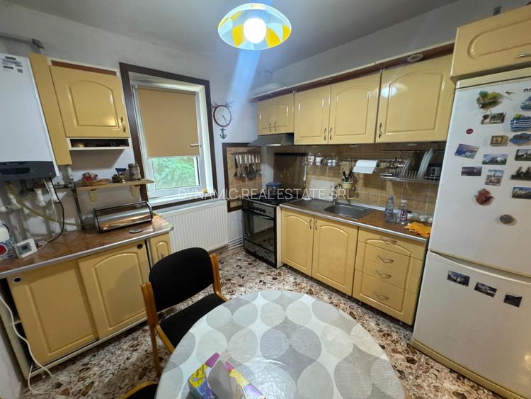 Centru - 2 camere - Centrala - Magazie - Curte  - 9