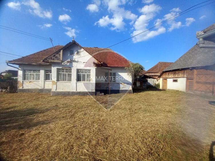 Casă cu 4 camere | Miresu Mare | Oportunitate de Renovare