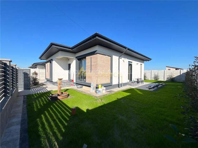 Casa individuala - 4 camere - 2 bai - la 10 min de RATB - 4