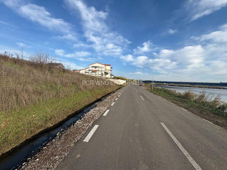 Teren 10.009 mp cu deschidere 70 m — vedere la lac și pădure - 2