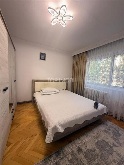 Apartament cu 3 camere decomandat, 2 bai, etajul 2 - Cug - Aleea Tudor Neculai - 4