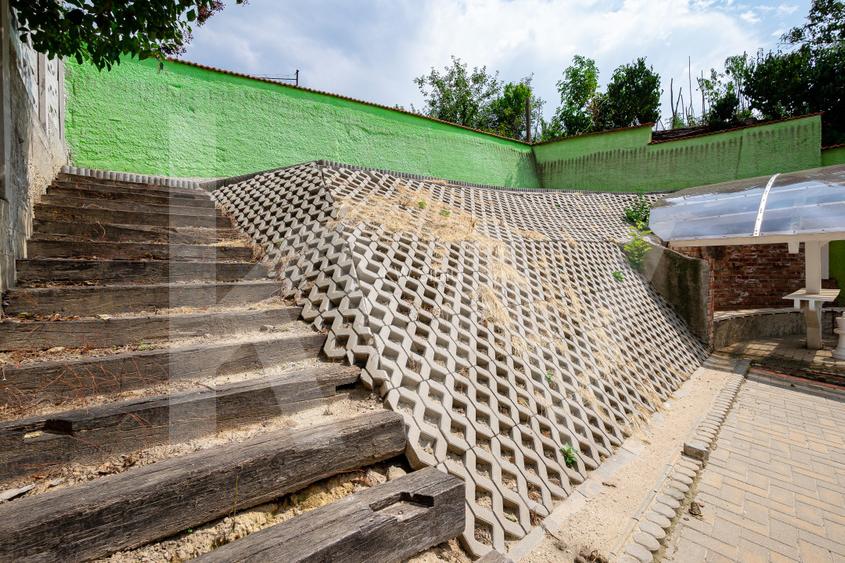 Cladire cu 15 camere si potential de pensiune in Ocna Sibiului - Investitie top - 26