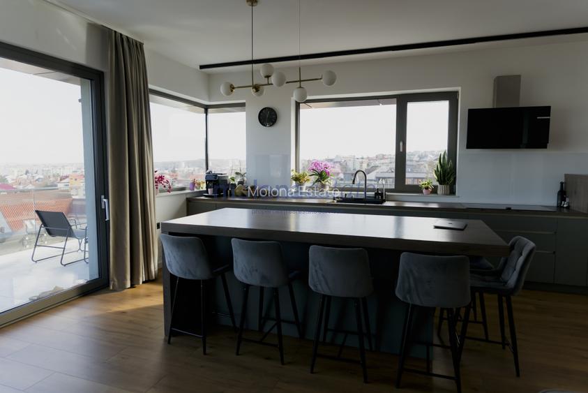 Proprietate rezidențială, cu două apartamente private, în Andrei Muresanu - 3