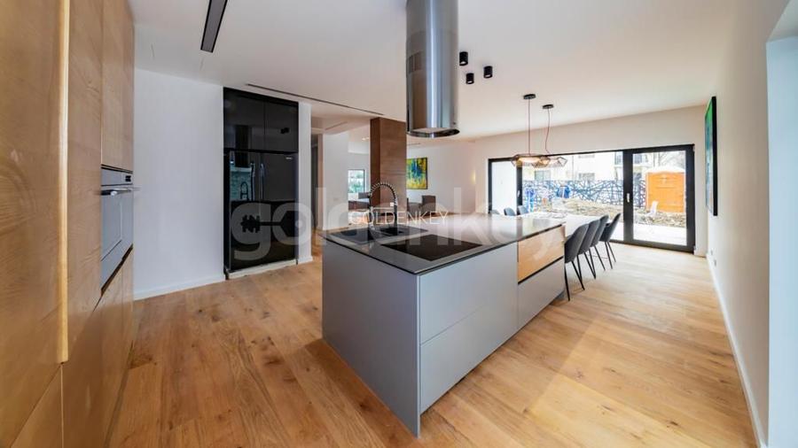 Vila superfinisata cu garaj intr-o locatie premium - 4