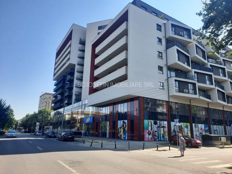Uranus Plaza, perfect investitie,  pentru locuit sau afacere - 3