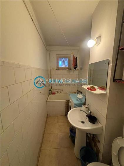 Royal Imobiliare - Vanzare Apartament zona Vest - 5