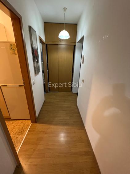Închiriez garsonieră decomandată, renovată – zona Turnișor - 6