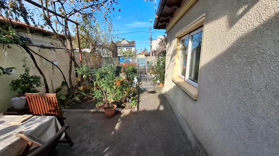 Casa 3 camere - constructie mixta + teren 200 mp (deschidere 8 ml ) - 6