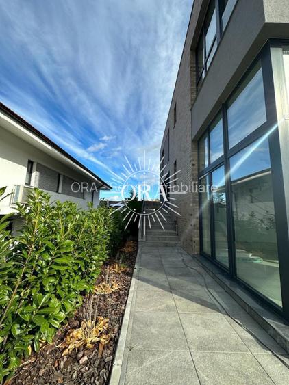 CASA- DUPLEX DE VANZARE IN BORHANCI - CU PRIVELISTE - SEMIFINISAT - 224 MP UTILI - 3