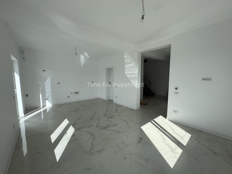 1\2 Duplex Utvin P+E,4Camere,2 Bai,Toate Utilitatile - 5