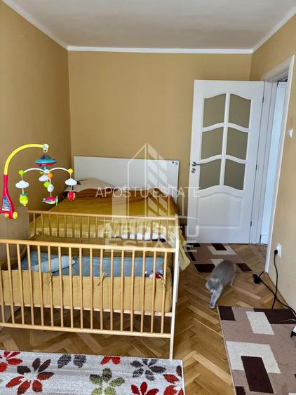 Apartament cu 3 camere, 2 balcoane, 2 bai,etaj intermediar, - 7