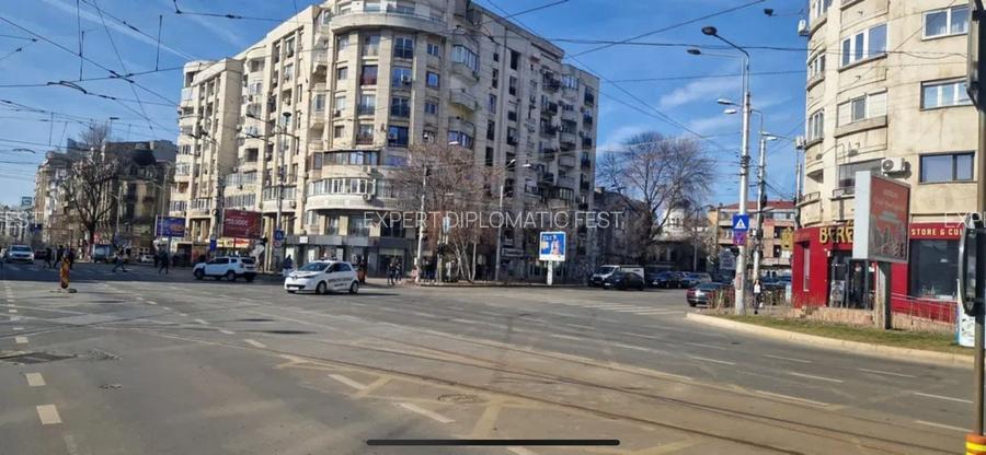 Unirii-Coposu -175 mp- 1.200.000  euro vanzare - 7000 euro  chiria lunara - 2