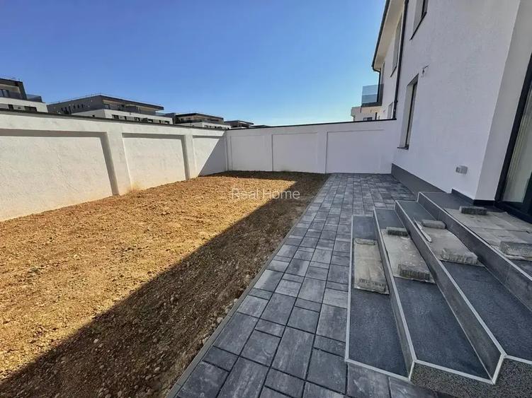 Vila | 5 camere | Curte 220  mp  | metrou 15 min | 170 mp - 5